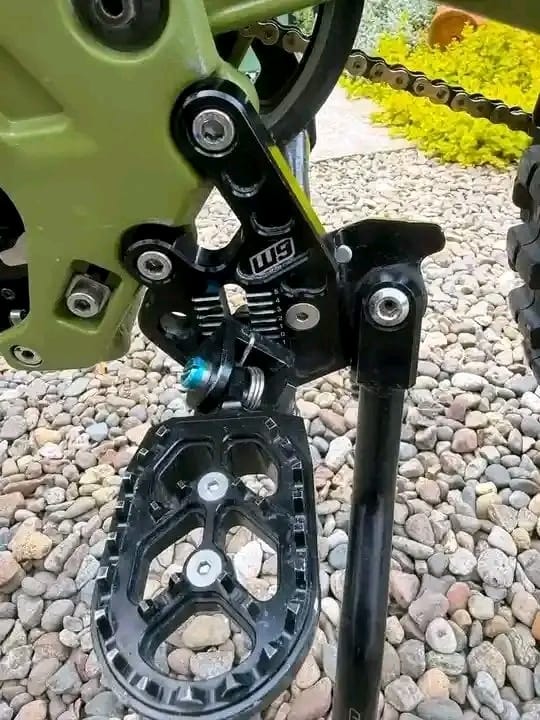Warp9 pedal